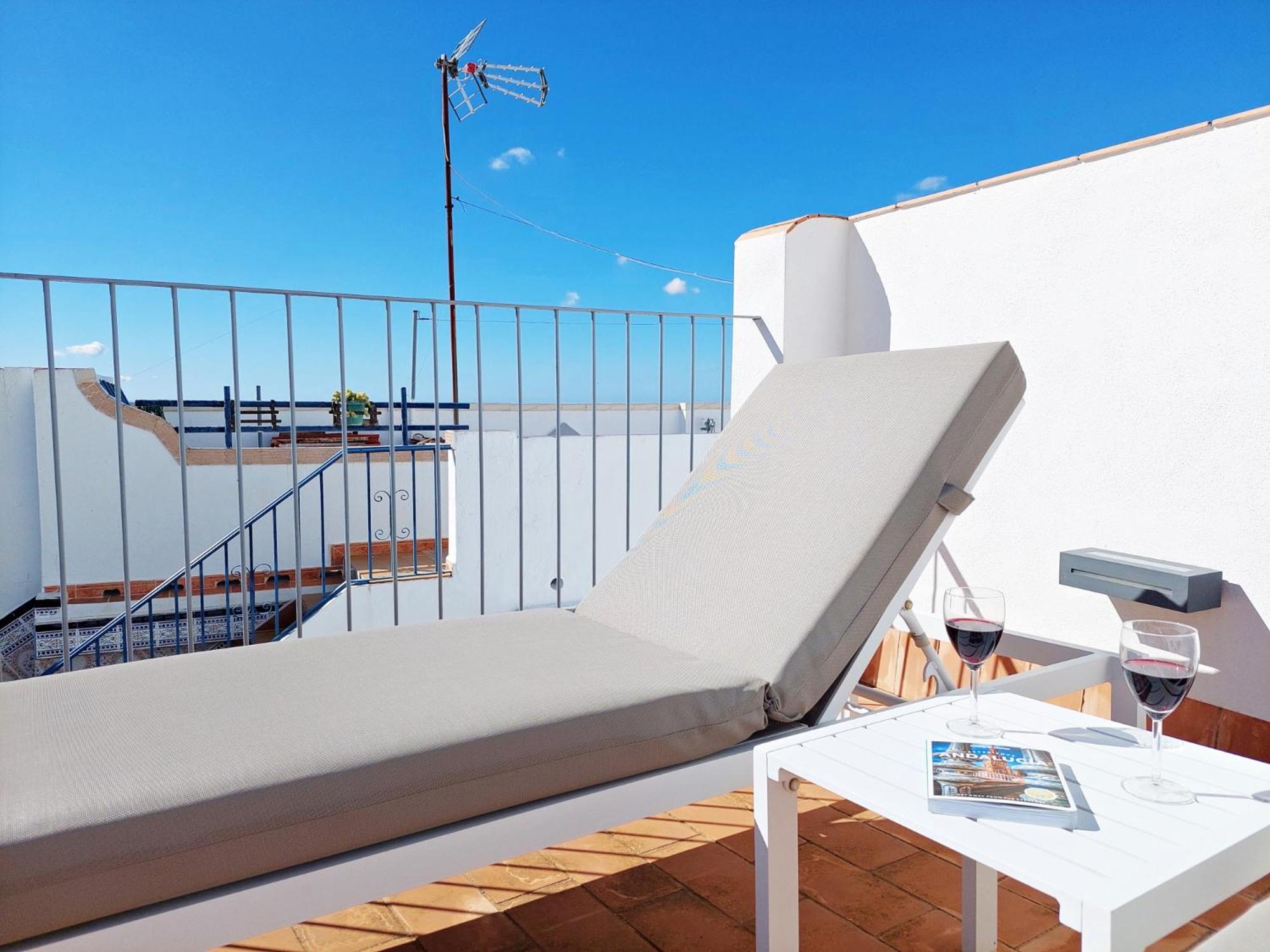 Casita De La Suerte Apartment เมดินาซิโดเนีย ภายนอก รูปภาพ